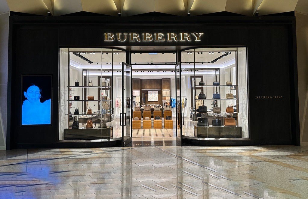 Burberry uk airport hotsell